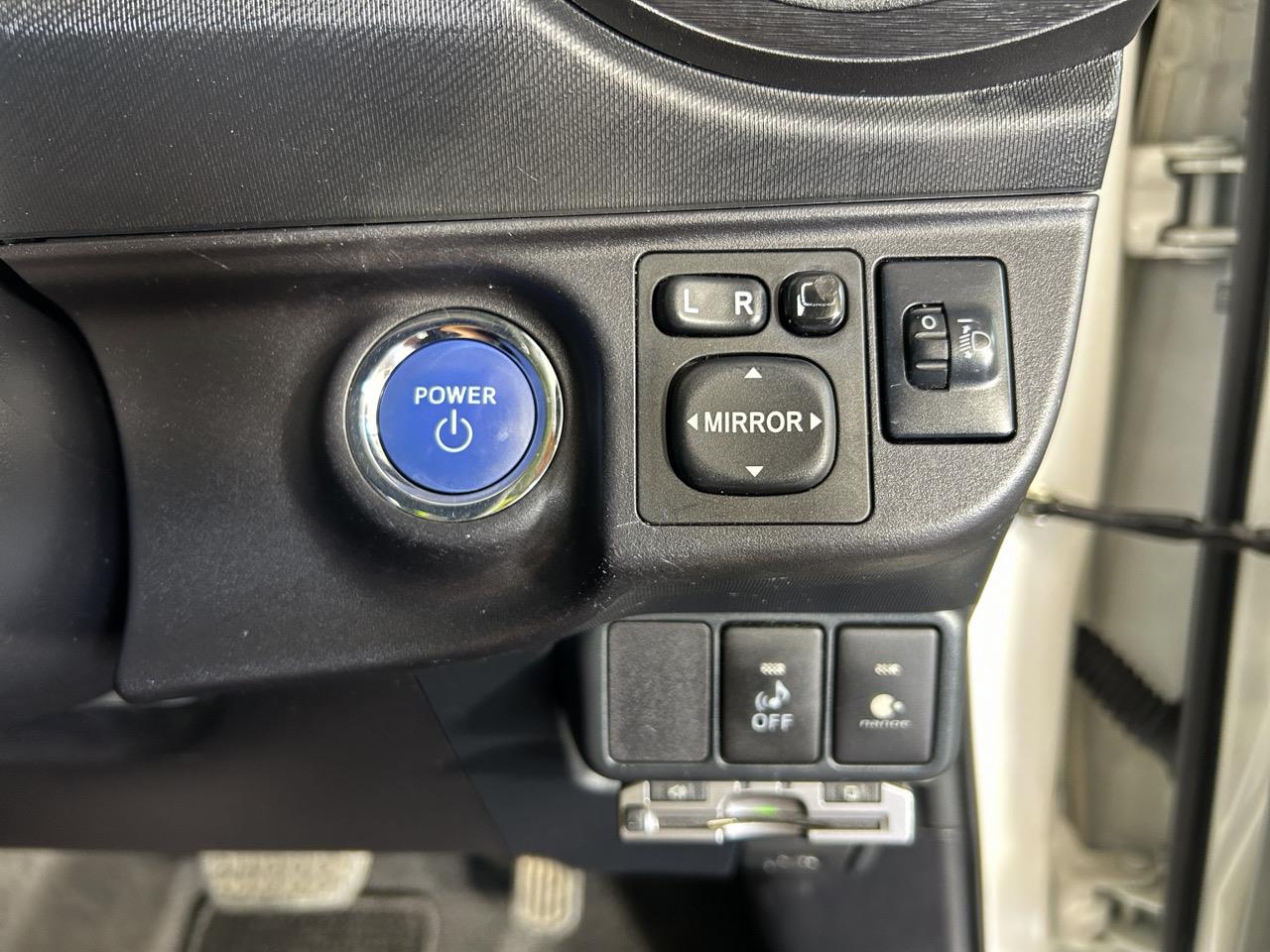 2012 Toyota Aqua S Hatchback SMART KEY + REVERSING CAMERA + HEATED SEATS