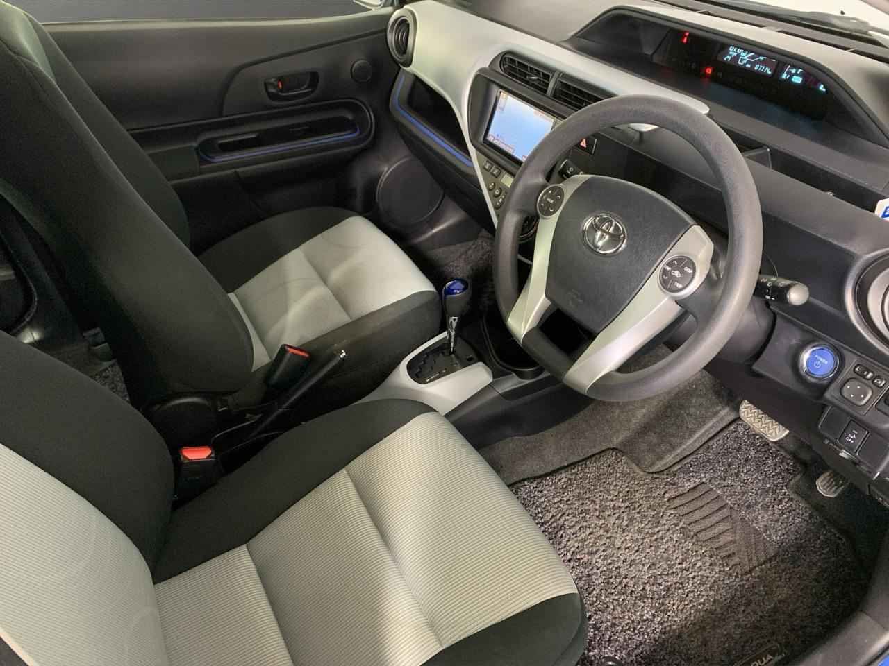 2014 Toyota Aqua S Smart Entry Package Hatchback REVERSING CAMERA + PUSH BUTTON START + AUTO LIGHTS