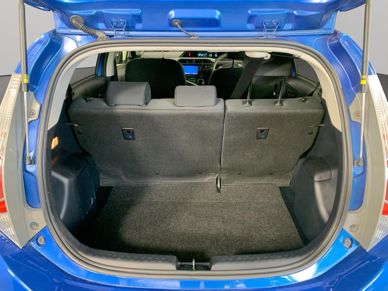 2014 Toyota Aqua S Smart Entry Package Hatchback REVERSING CAMERA + PUSH BUTTON START + AUTO LIGHTS