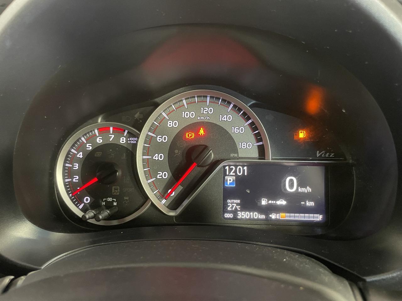 2015 Toyota Vitz Yaris S Hatchback LOW KM + GREAT FUEL EFFICIENCY