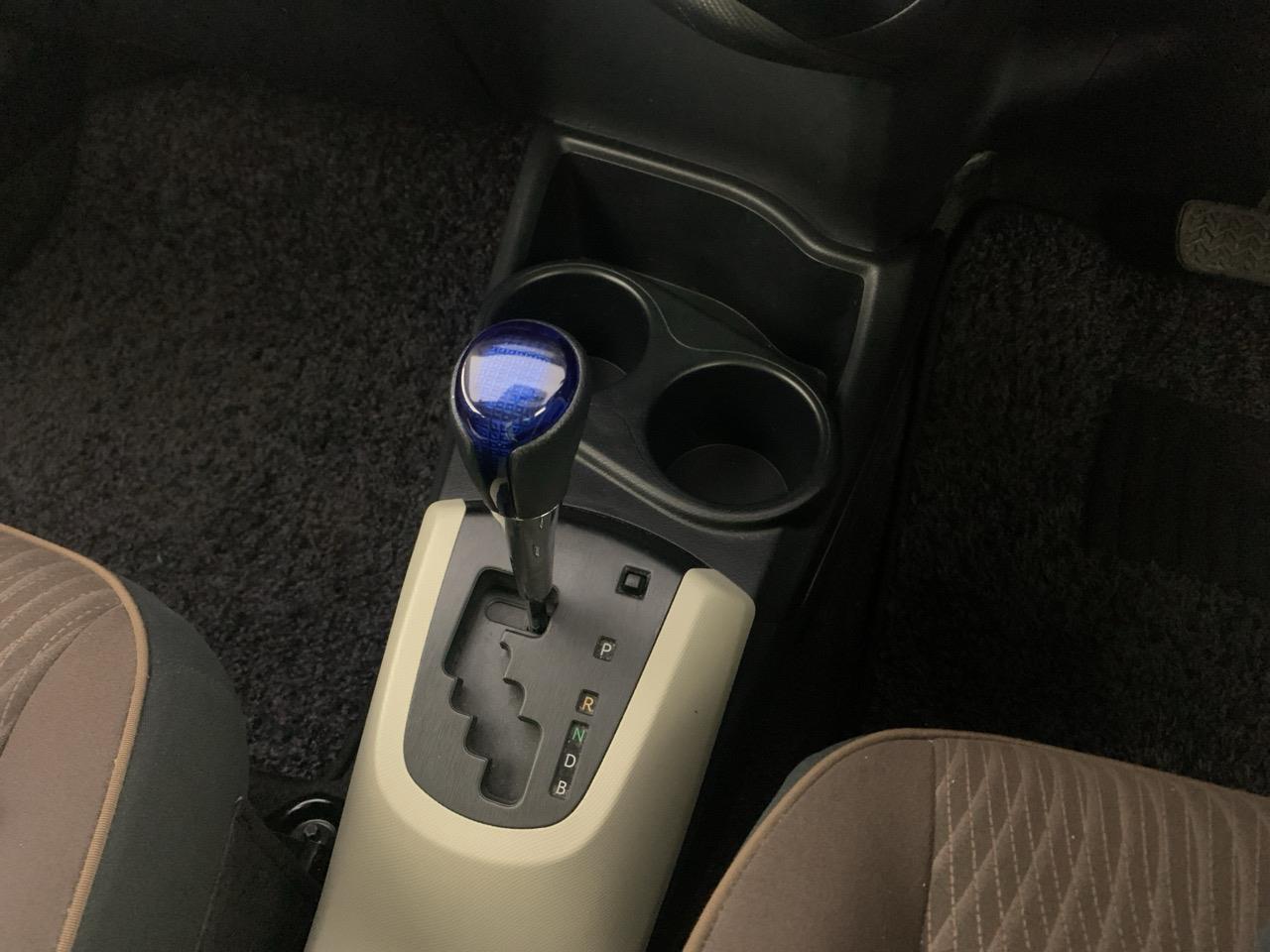 2013 Toyota Aqua G Hatchback LOW KMS + REVERSING CAMERA + PUSH BUTTON START