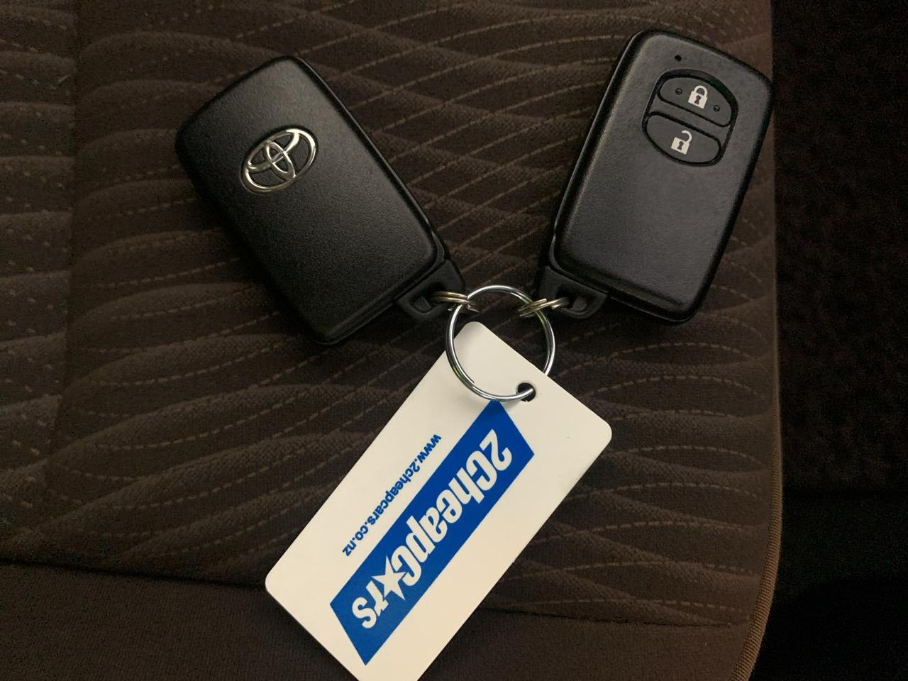 2013 Toyota Aqua G Hatchback LOW KMS + REVERSING CAMERA + PUSH BUTTON START