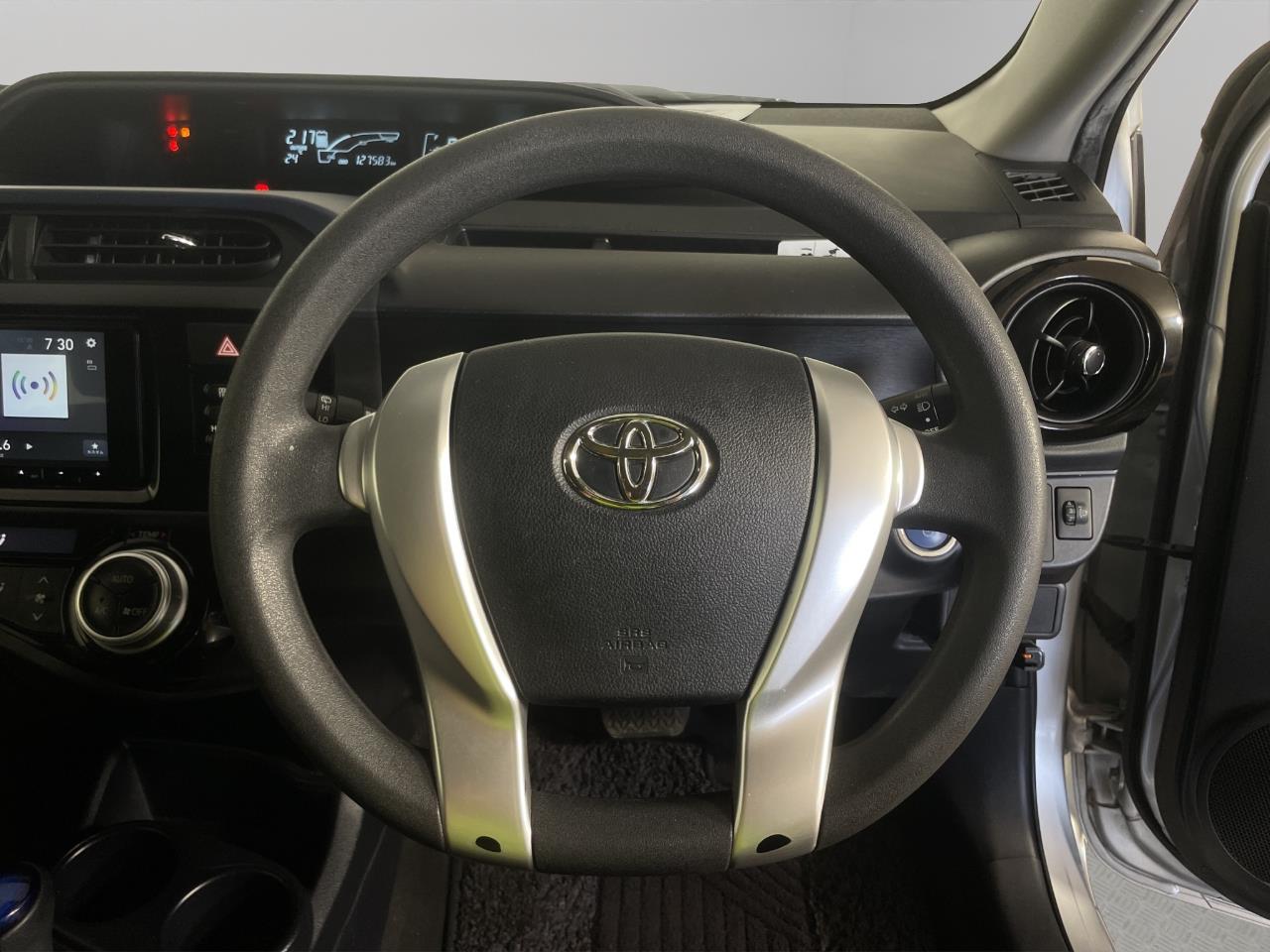 2015 Toyota Aqua Facelift Model G Hatchback REVERSING CAMERA + PUSH BUTTON START + AUTO LIGHTS