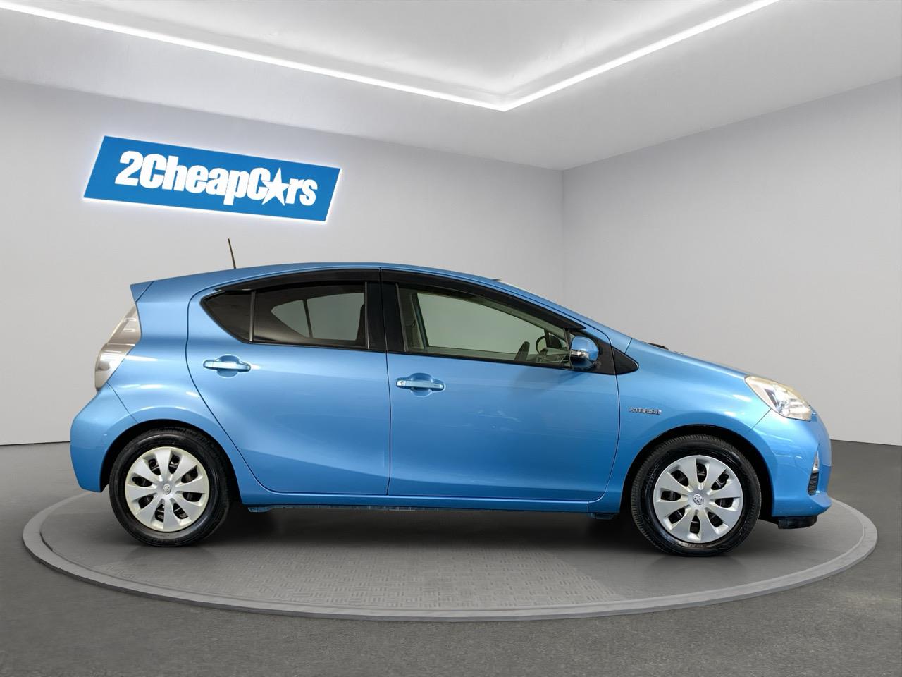2013 Toyota Aqua G Hatchback PUSH SRART + AUTO LIGHTS + REVESING CAMERA