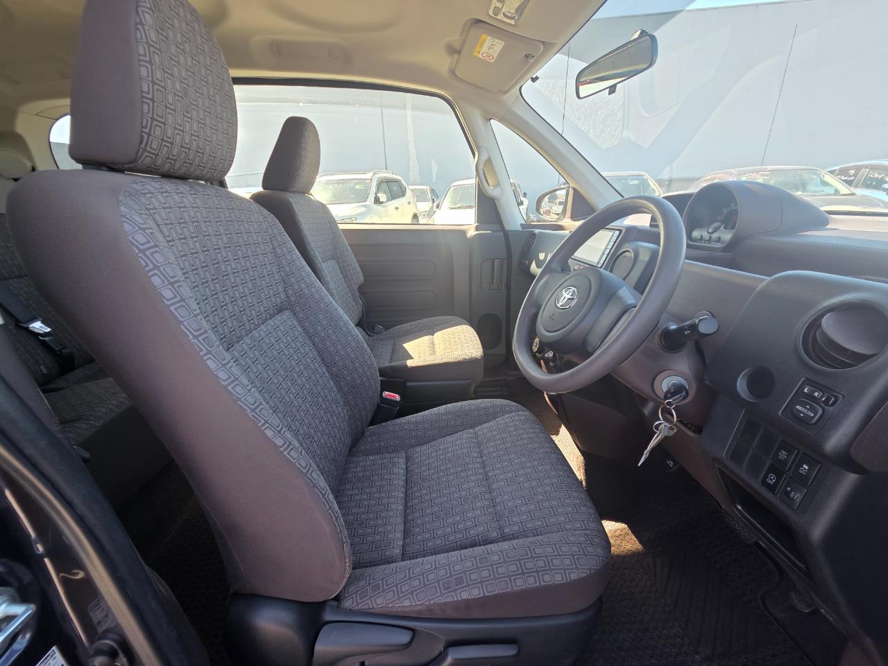 2014 Toyota SPADE X Hatchback POWER SLIDING DOOR + GREAT SPACE