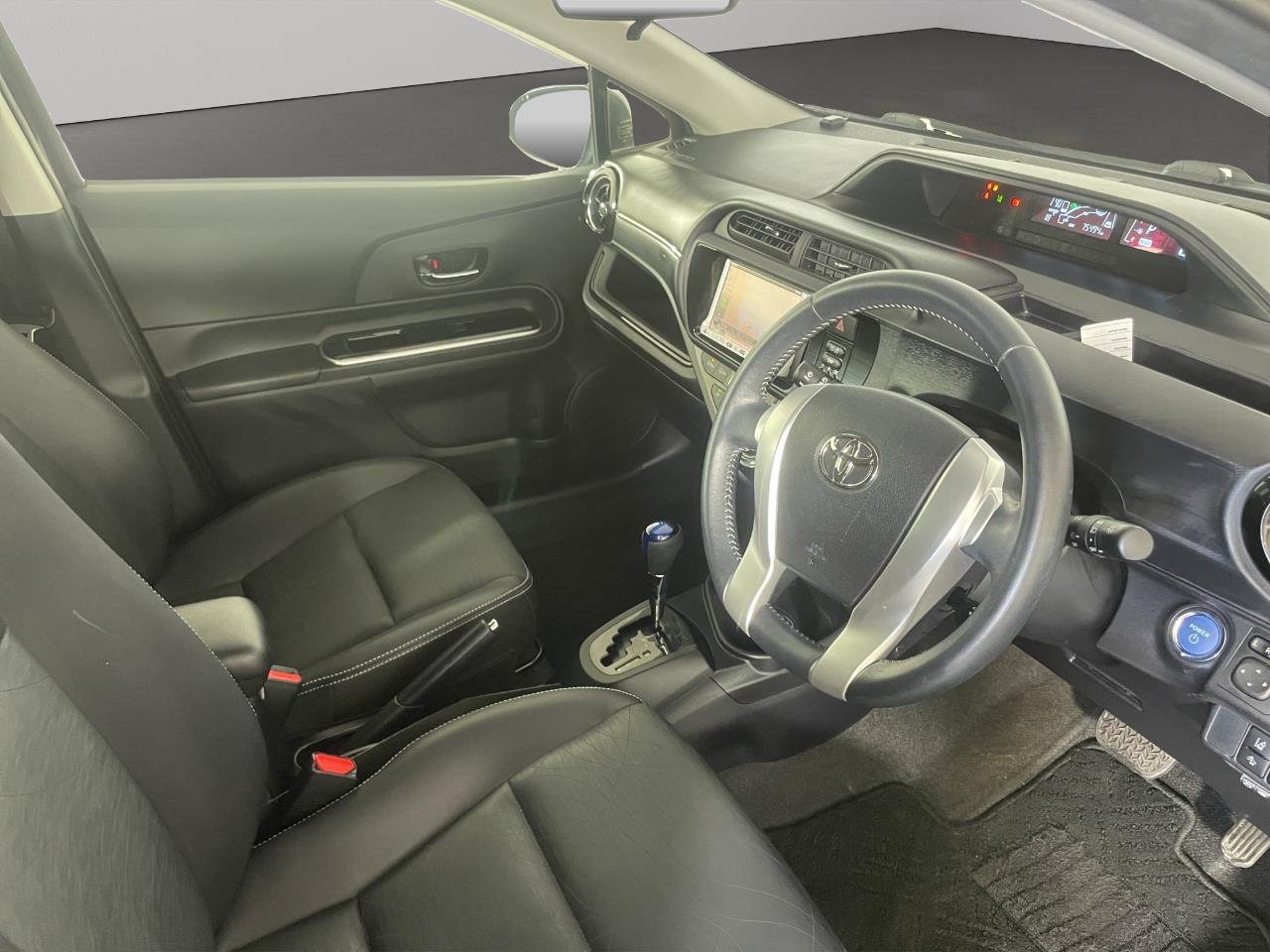 2016 Toyota Aqua G Black Leather Hatchback LEATHER SEAT+HEATED SEAT+CRUISE CONTROL+PUSH START