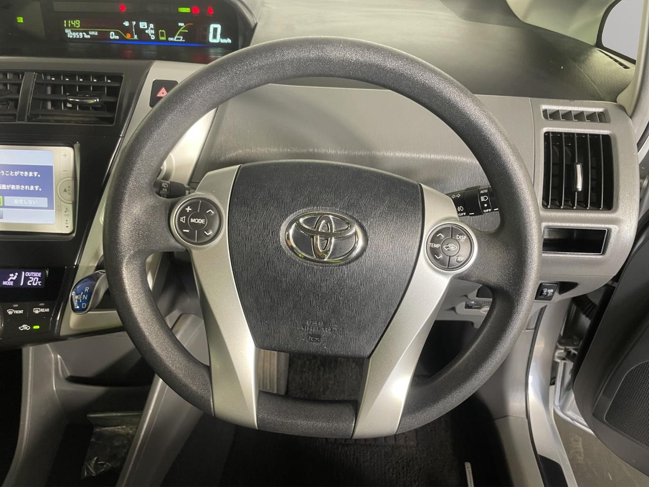 2012 Toyota Prius Alpha S Station Wagon REVERSING CAMERA + SMART KEY + AUTO LIGHTS