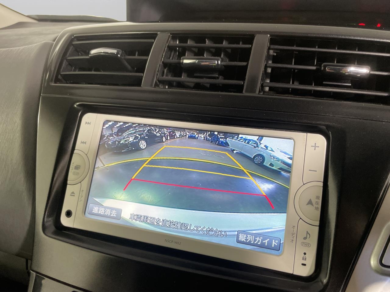 2012 Toyota Prius Alpha S Station Wagon REVERSING CAMERA + SMART KEY + AUTO LIGHTS