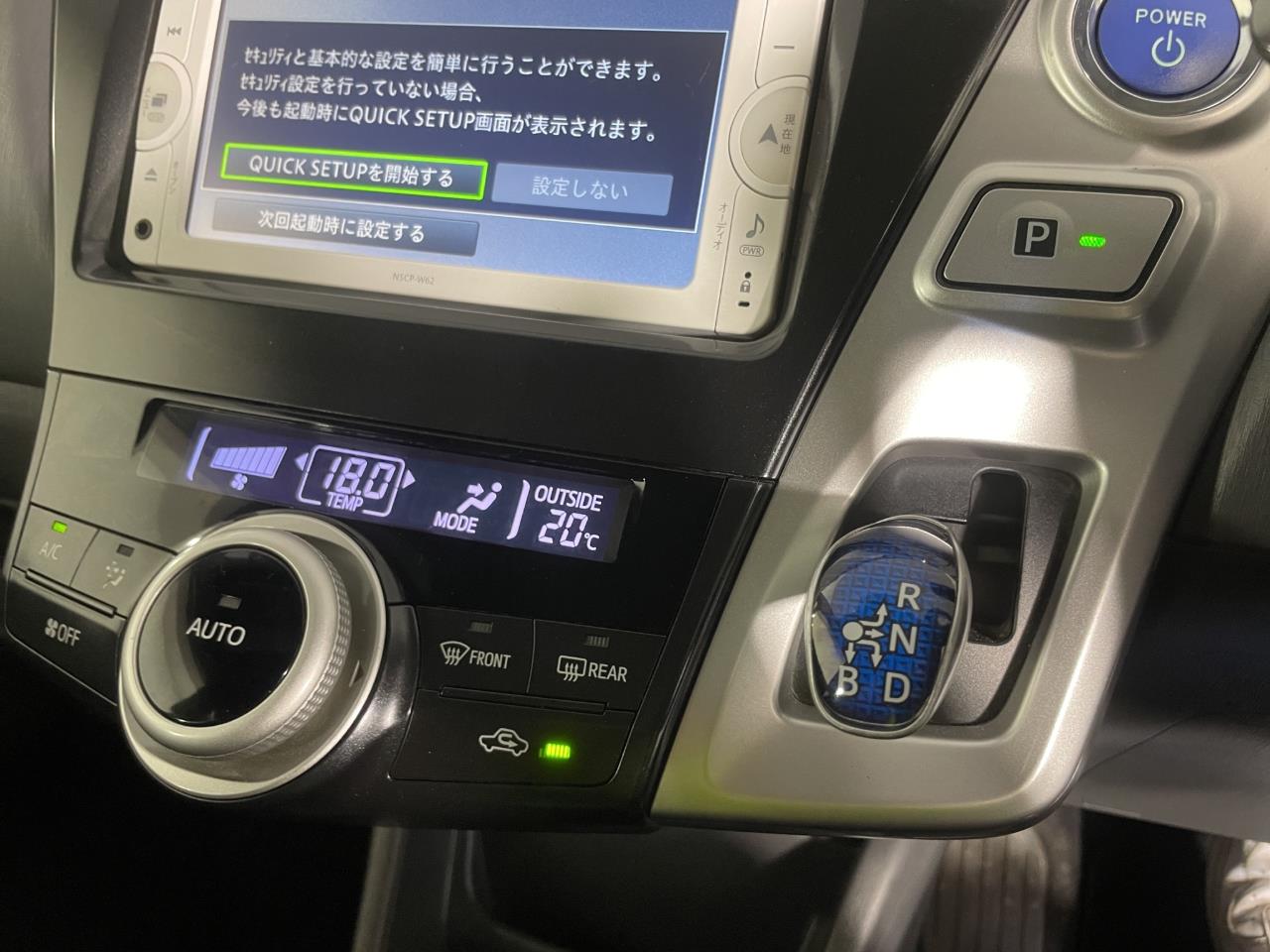 2012 Toyota Prius Alpha S Station Wagon REVERSING CAMERA + SMART KEY + AUTO LIGHTS