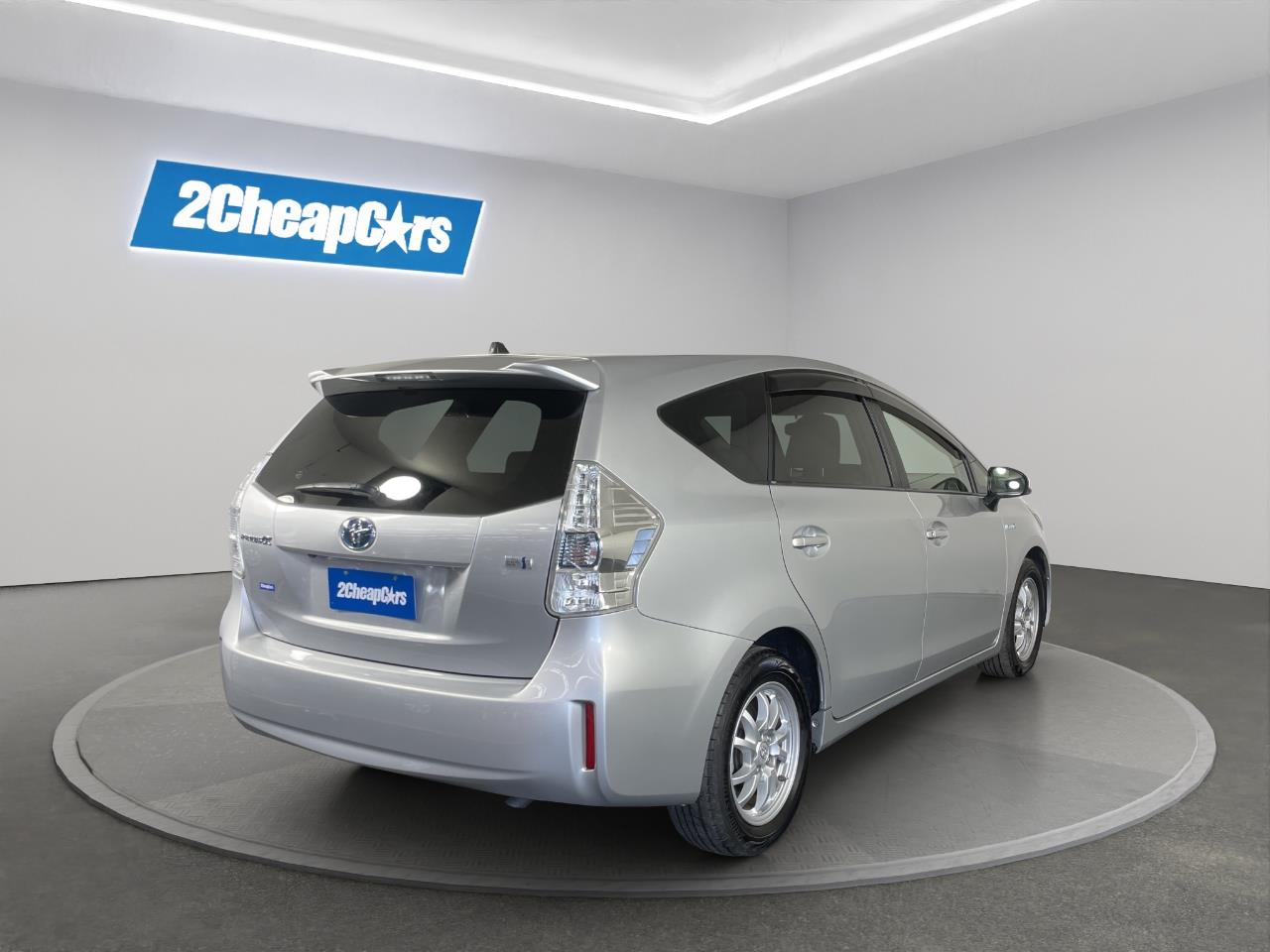 2012 Toyota Prius Alpha S Station Wagon REVERSING CAMERA + SMART KEY + AUTO LIGHTS