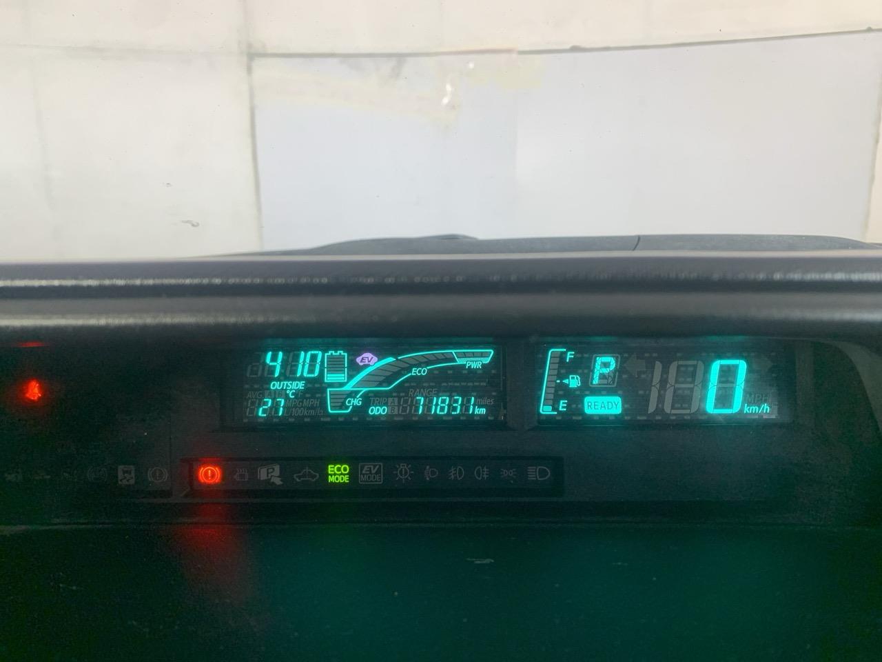 2013 Toyota Aqua G Hatchback REVERSING CAMERA + PUSH BUTTON START + AUTO LIGHTS