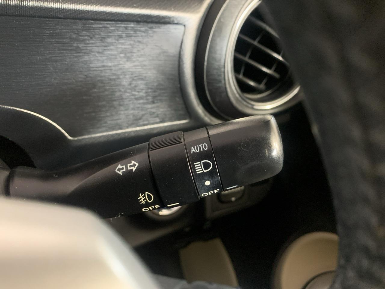 2013 Toyota Aqua G Hatchback REVERSING CAMERA + PUSH BUTTON START + AUTO LIGHTS