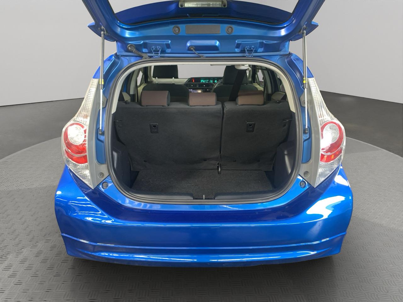 2013 Toyota Aqua G Hatchback REVERSING CAMERA + PUSH BUTTON START + AUTO LIGHTS