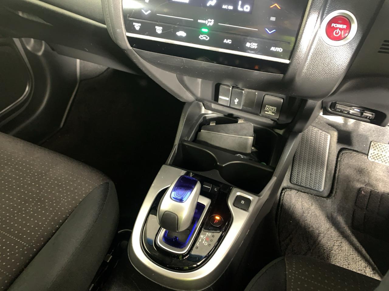 2013 Honda Fit Jazz Hybrid New Shape Hatchback REVERSING CAMERA + PUSH BUTTON START