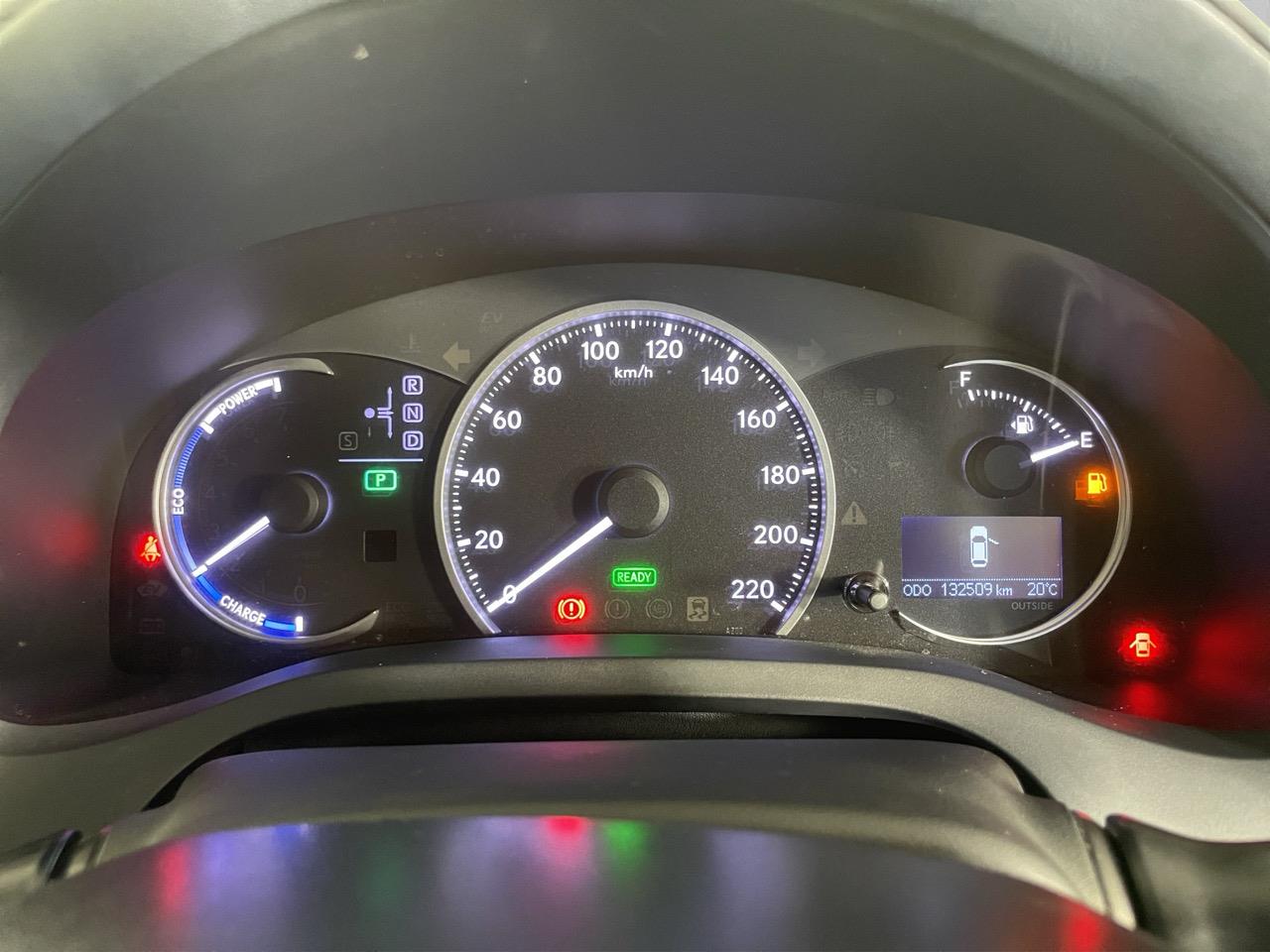 2012 Lexus CT200h Version L Hatchback HEATED SEATS + REVERSING CAMERA + PUSH START