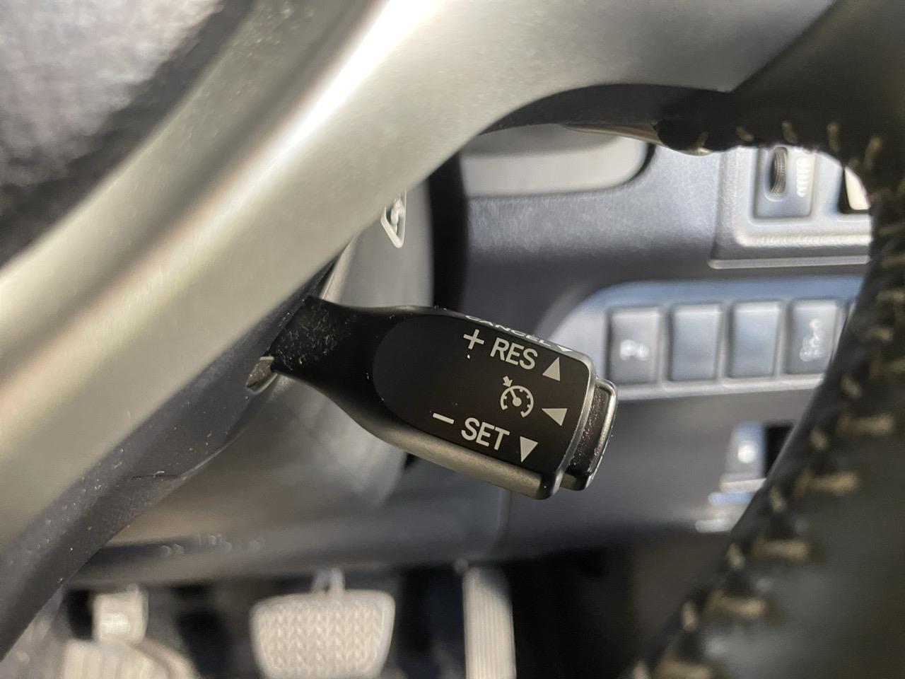 2012 Lexus CT200h Version L Hatchback HEATED SEATS + REVERSING CAMERA + PUSH START