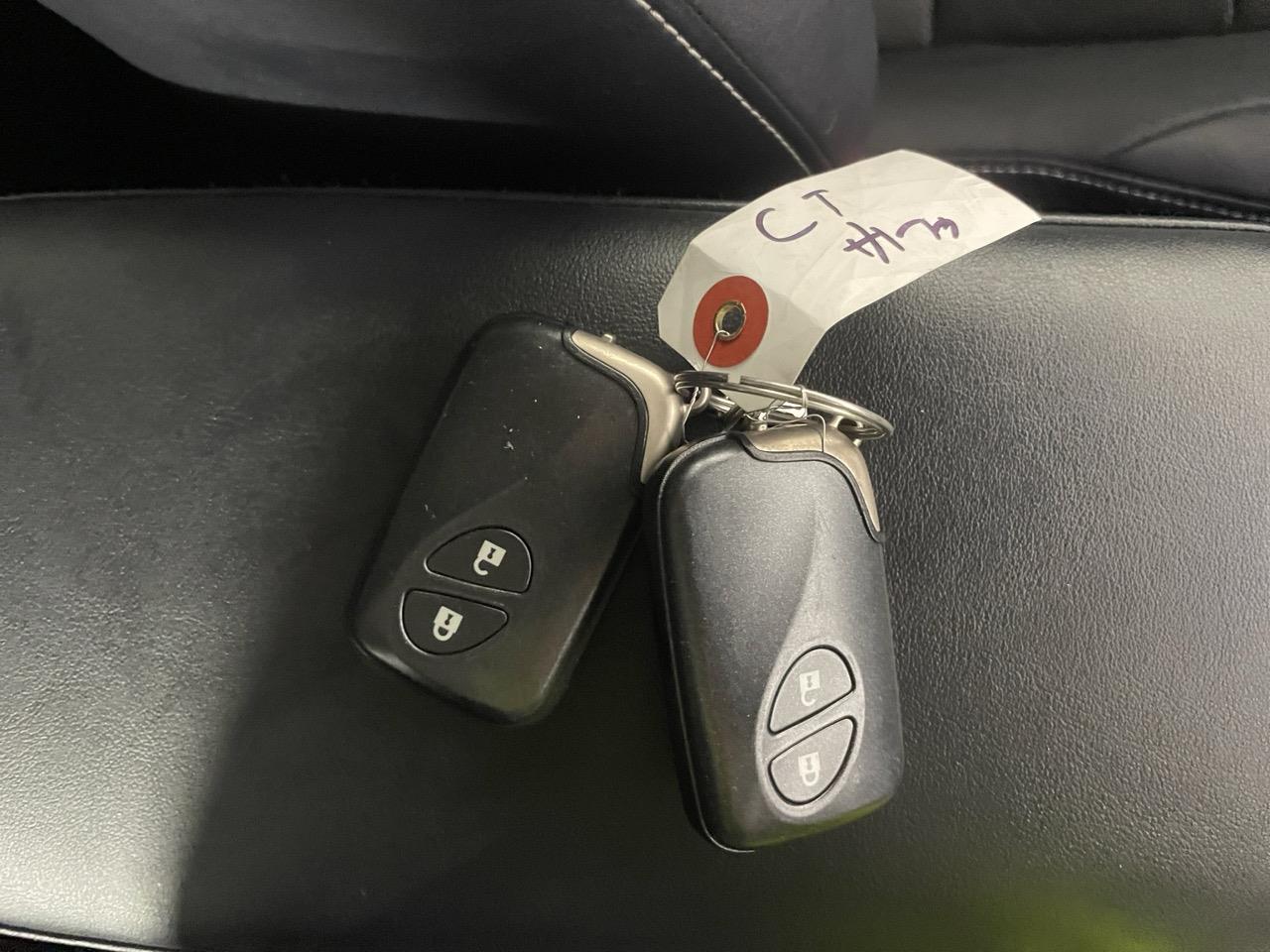 2012 Lexus CT200h Version L Hatchback HEATED SEATS + REVERSING CAMERA + PUSH START