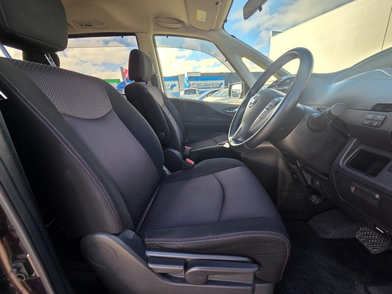 2013 Nissan Serena Hybrid Highway Star People Mover CRUISE CONTROL + REVERSING CAMERA + SMART KEY