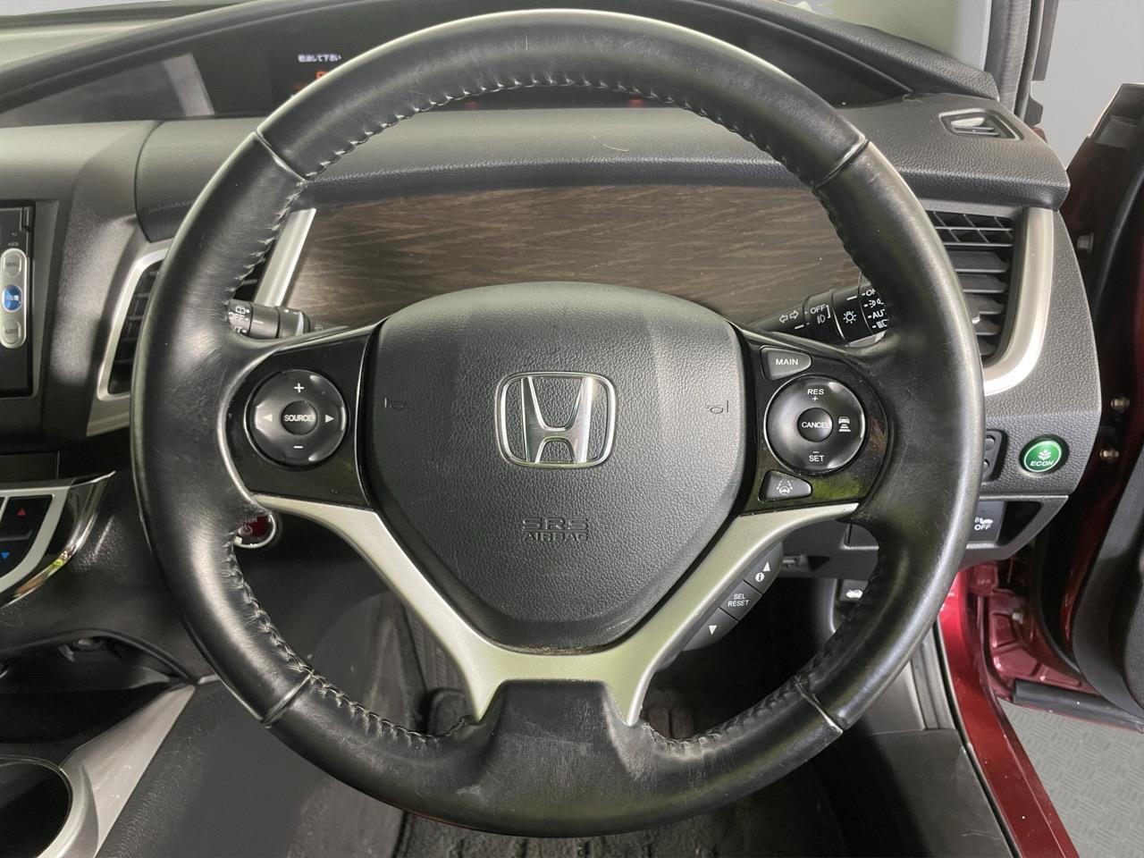 2015 Honda JADE HYBRID X People Mover REVESING CAMERA + CRUISE CONTROL