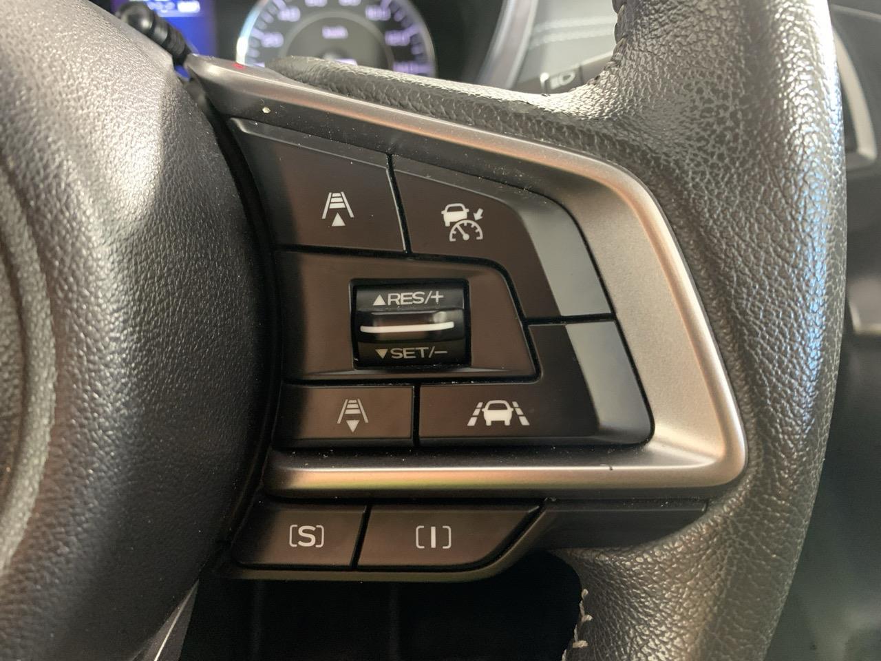 2017 Subaru Impreza 2.0i AWD New Shape Hatchback LOW KMS + AWD + CRUISE CONTROL + AUTO LIGHTS  