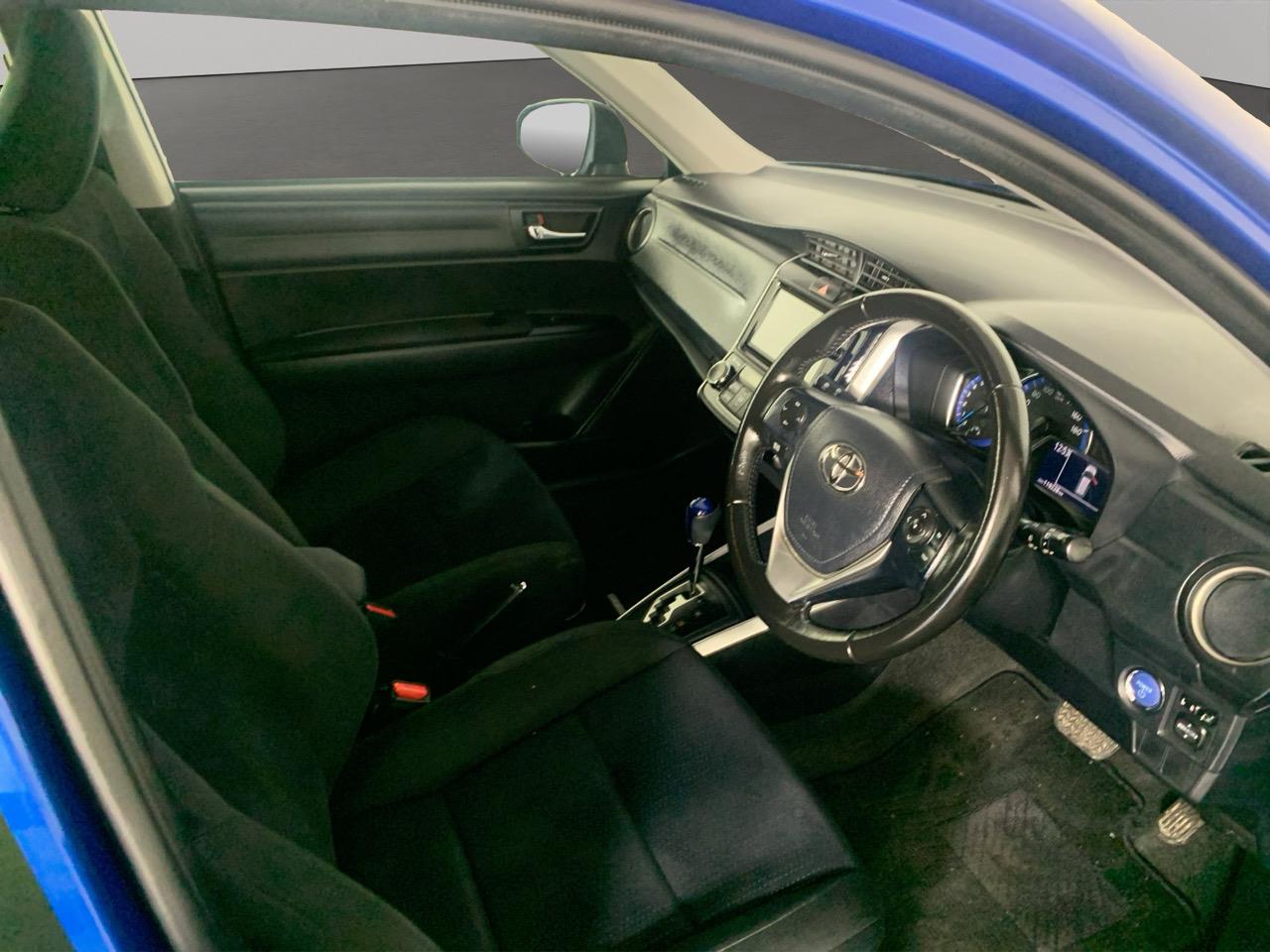 2014 Toyota Corolla Fielder Hybrid Station Wagon PUSH BUTTON START + AUTO LIGHTS + REVERSING CAMERA