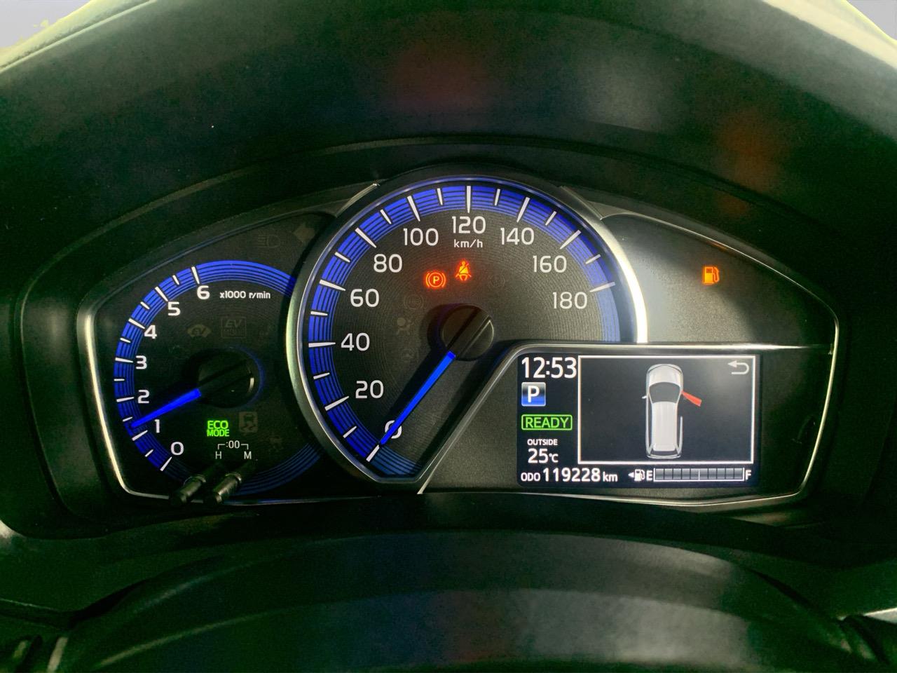 2014 Toyota Corolla Fielder Hybrid Station Wagon PUSH BUTTON START + AUTO LIGHTS + REVERSING CAMERA