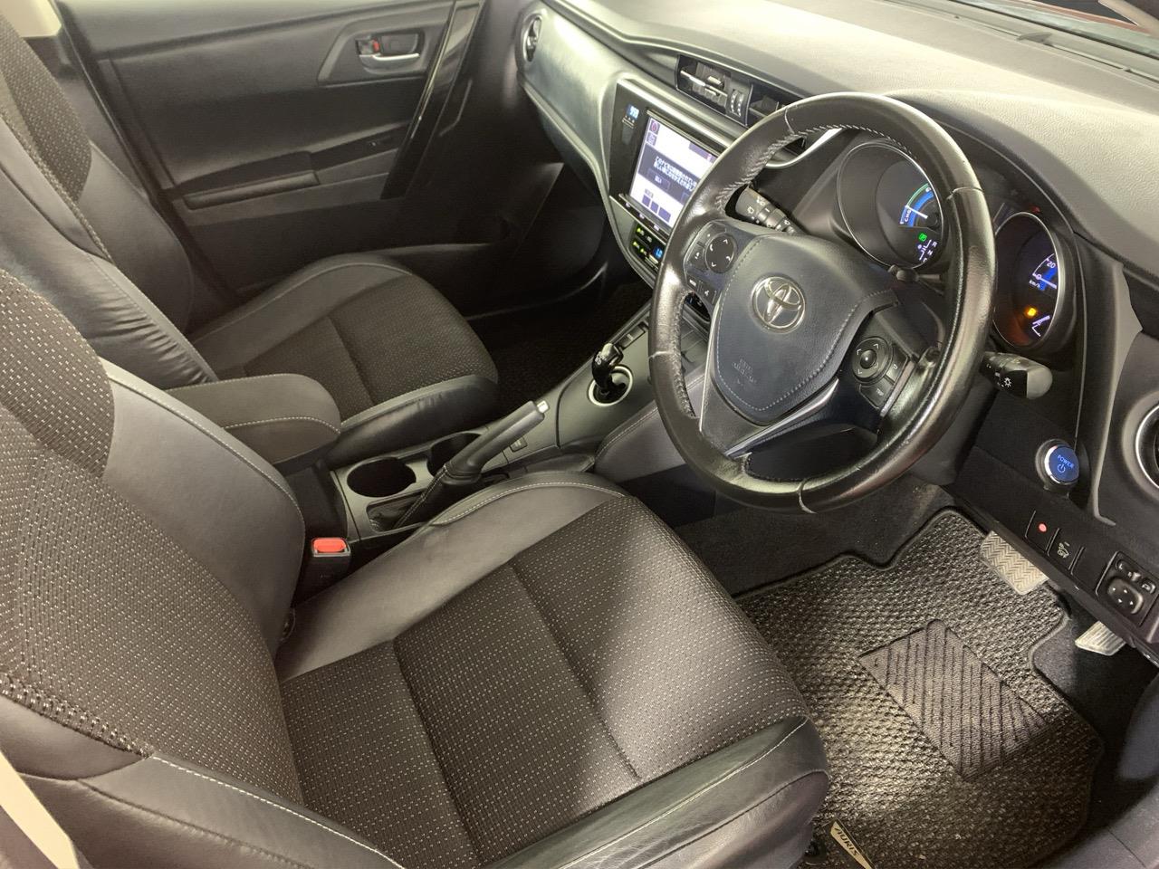 2016 Toyota Auris Corolla Hybrid G Hatchback REVERSING CAMERA + PUSH BUTTON START + AUTO LIGHTS