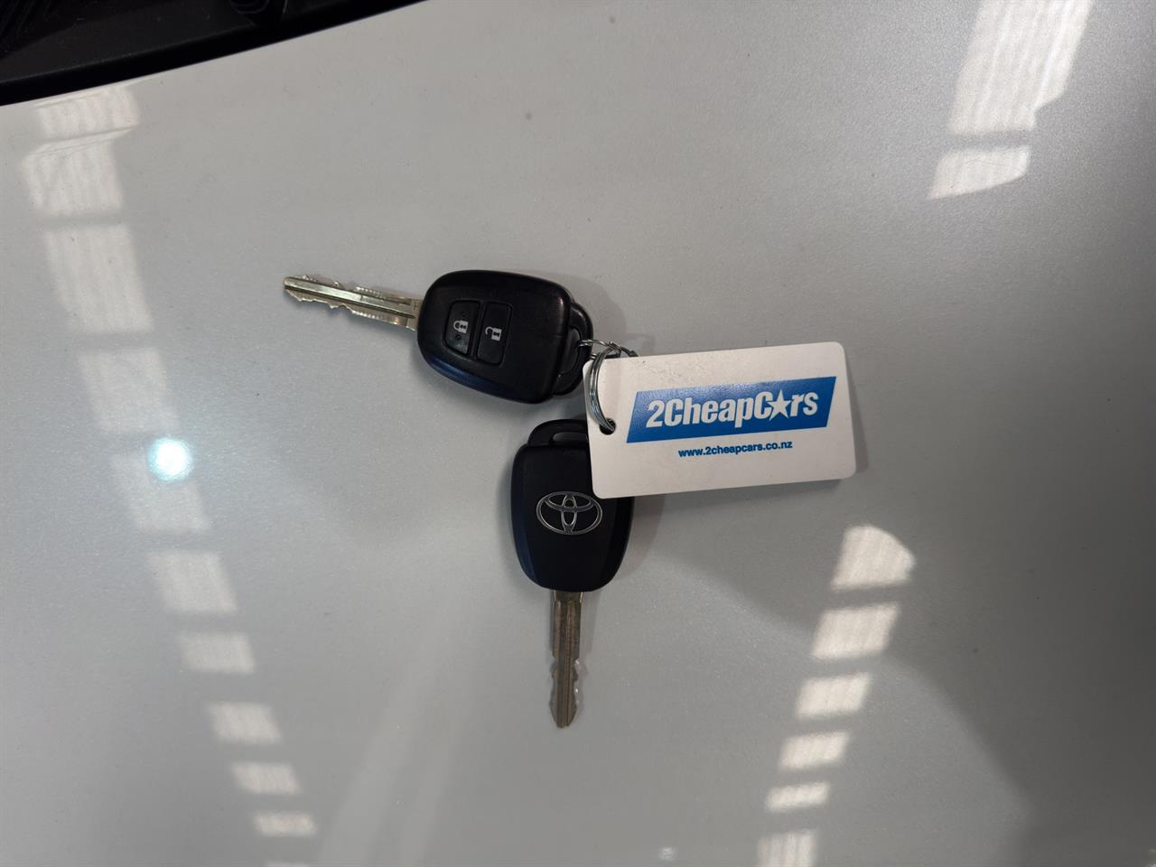 2018 Toyota HIACE Regius Diesel Van SMARY KEYS + LARGE SPACE