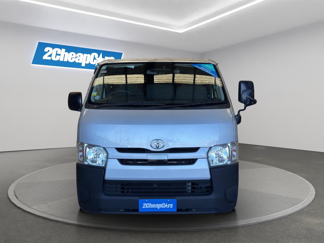 2018 Toyota HIACE Regius Diesel Van SMARY KEYS + LARGE SPACE