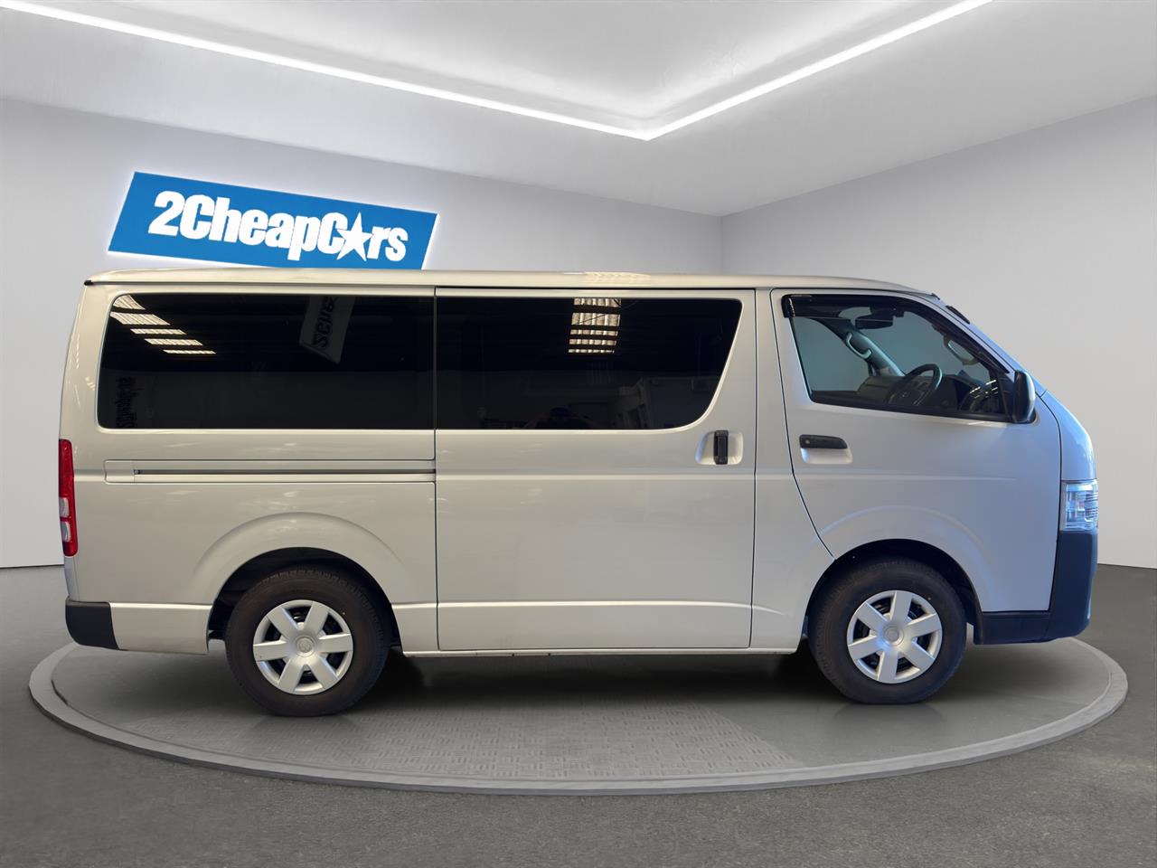 2018 Toyota HIACE Regius Diesel Van SMARY KEYS + LARGE SPACE