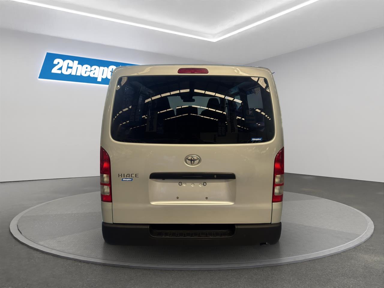 2018 Toyota HIACE Regius Diesel Van SMARY KEYS + LARGE SPACE