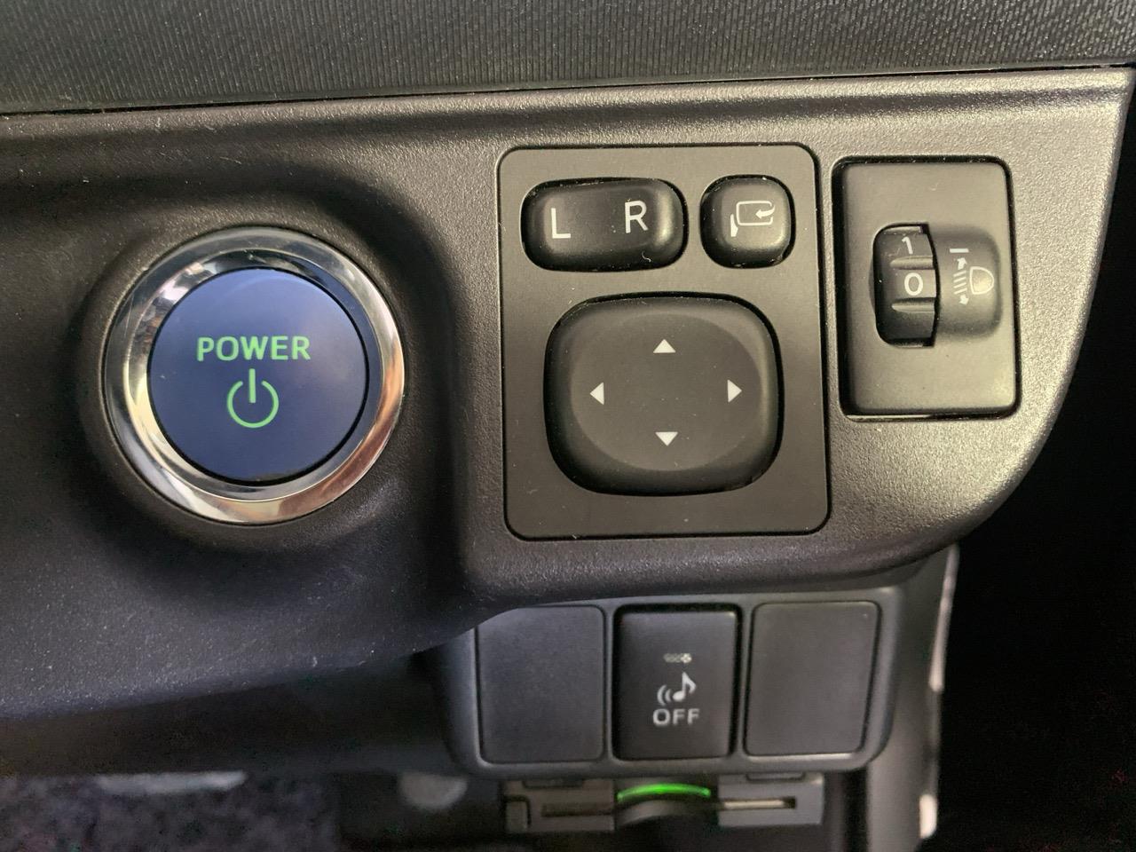 2014 Toyota Aqua G Hatchback PUSH BUTTON START + AUTO LIGHTS