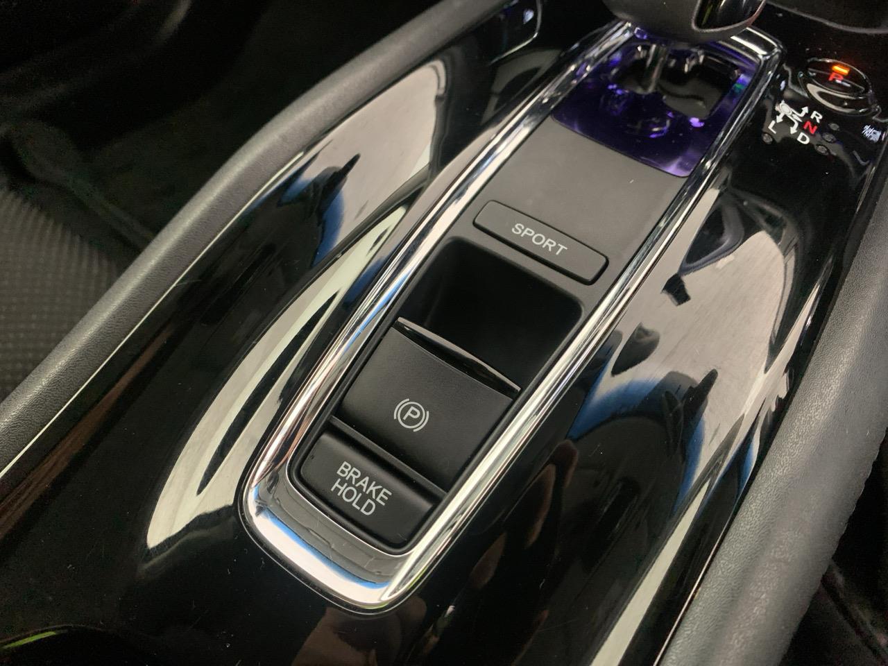 2016 Honda Vezel HYBRID X HONDA SENSING RV/SUV LOW KM + REVESING CAMERA + CRUISE CONTROL