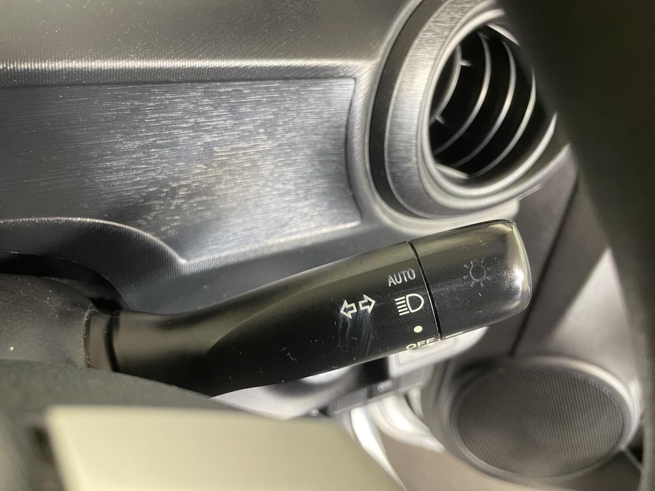 2013 Toyota Aqua S Hatchback REVERSING CAMERA + AUTO LIGHTS + PUSH START