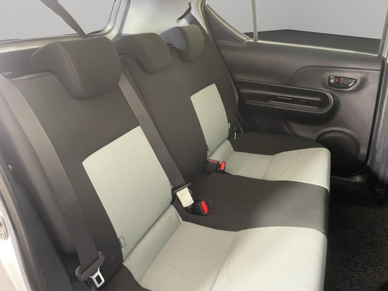 2013 Toyota Aqua S Hatchback REVERSING CAMERA + AUTO LIGHTS + PUSH START