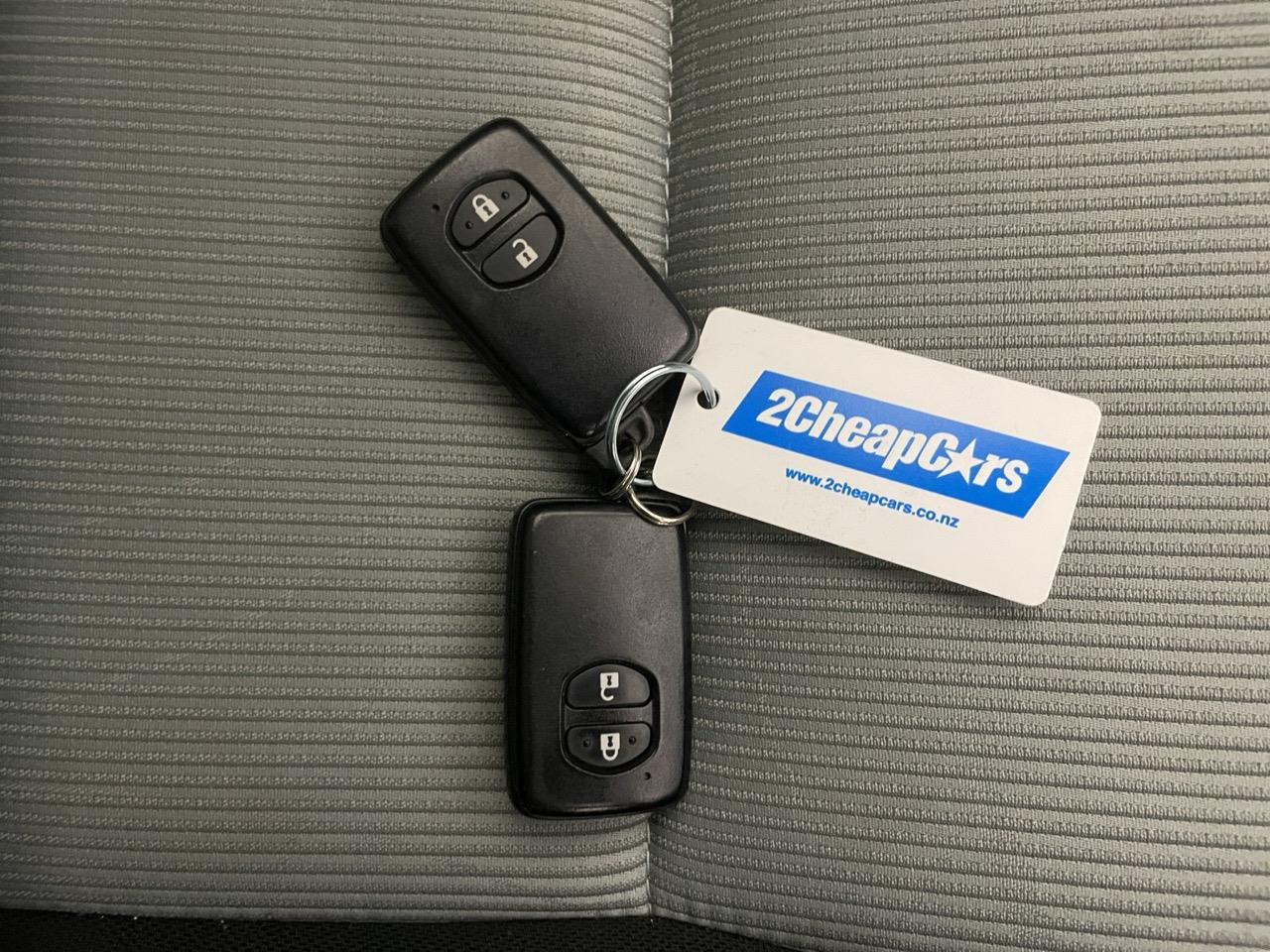 2013 Toyota Aqua S Hatchback REVERSING CAMERA + AUTO LIGHTS + PUSH START