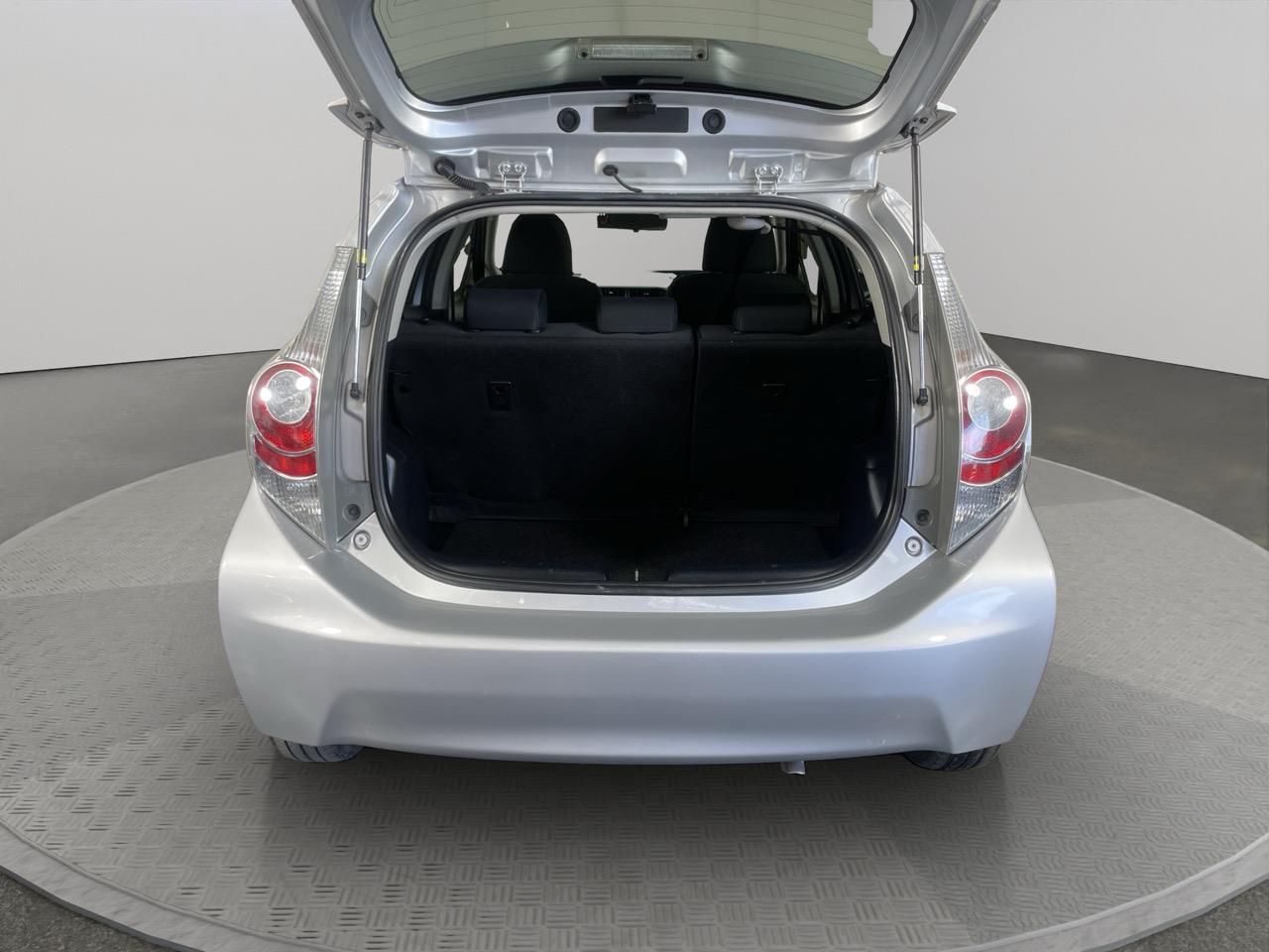 2013 Toyota Aqua S Hatchback REVERSING CAMERA + AUTO LIGHTS + PUSH START