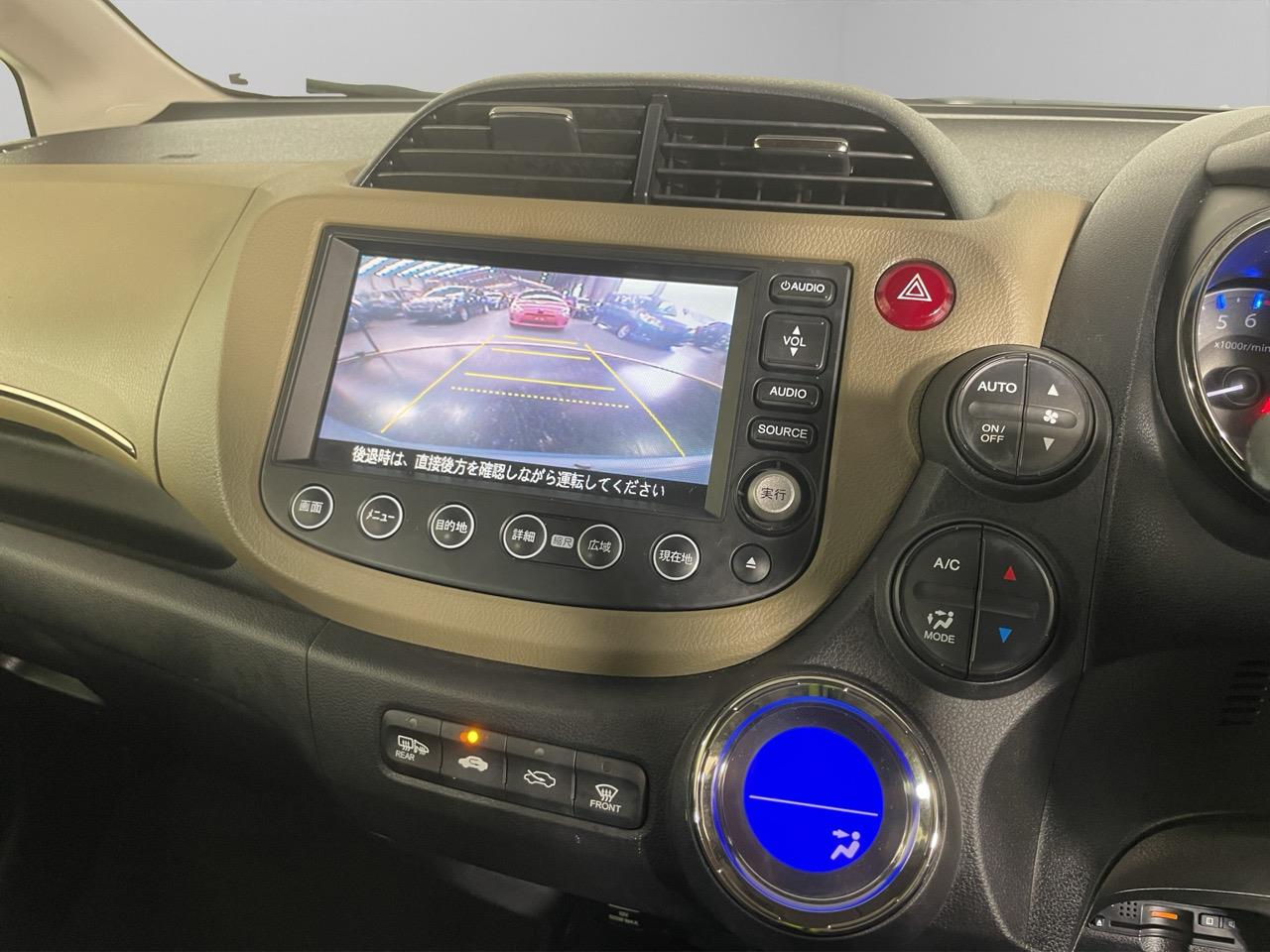 2012 Honda Fit SHUTTLE HYBRID Station Wagon REVERSING CAMERA + AUTO LIGHTS + GREAT SPACE