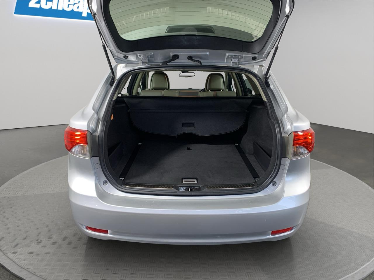 2013 Toyota Avensis WAGON Station Wagon REVESING CAMERA + CRUISE CONTROL