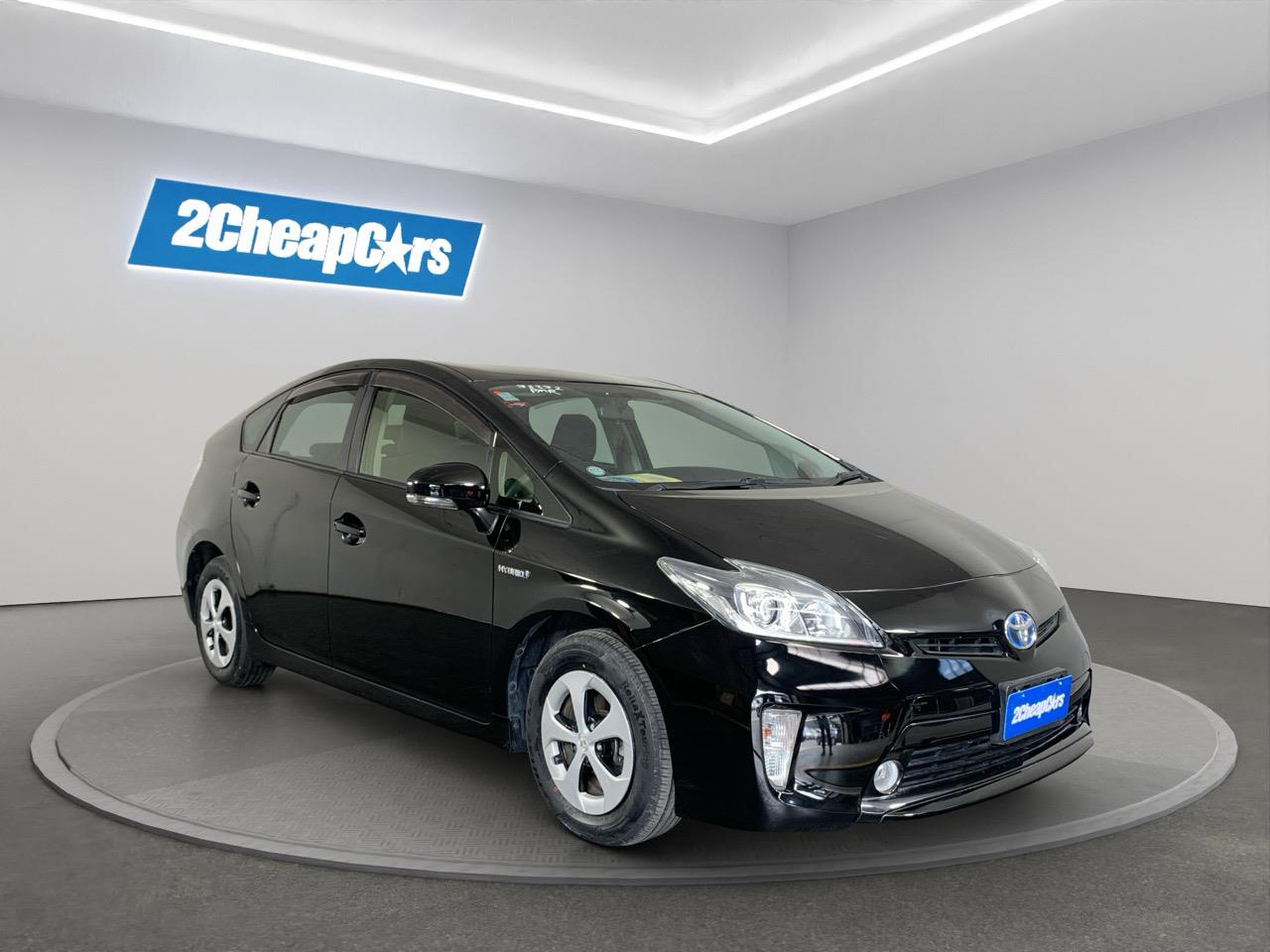 2015 Toyota Prius S Hatchback PUSH BUTTON START + AUTO LIGHTS