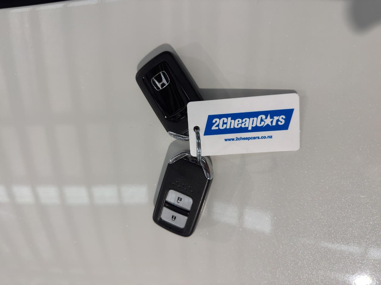 2015 Honda Fit Jazz Late Shape Hatchback SMART KEY + GREAT SPACE