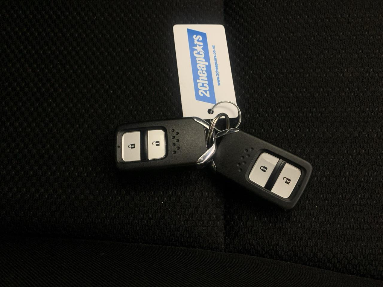 2014 Honda Vezel Hybrid RV/SUV REVERSING CAMERA + CRUISE CONTROL + PADDLE SHIFT