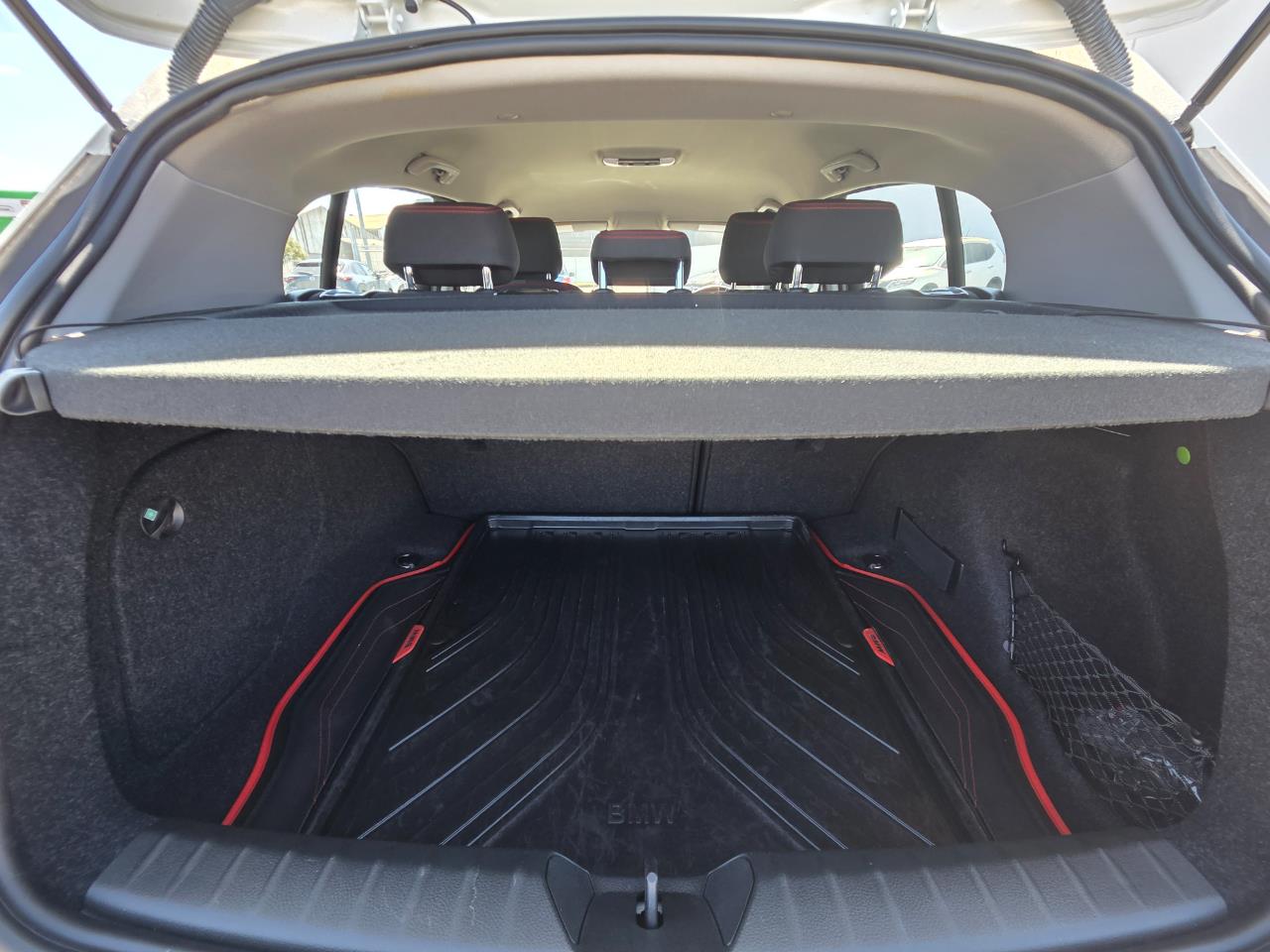 2013 BMW 116i  Hatchback LOW KM + REVERSING CAMERA + SMART KEY