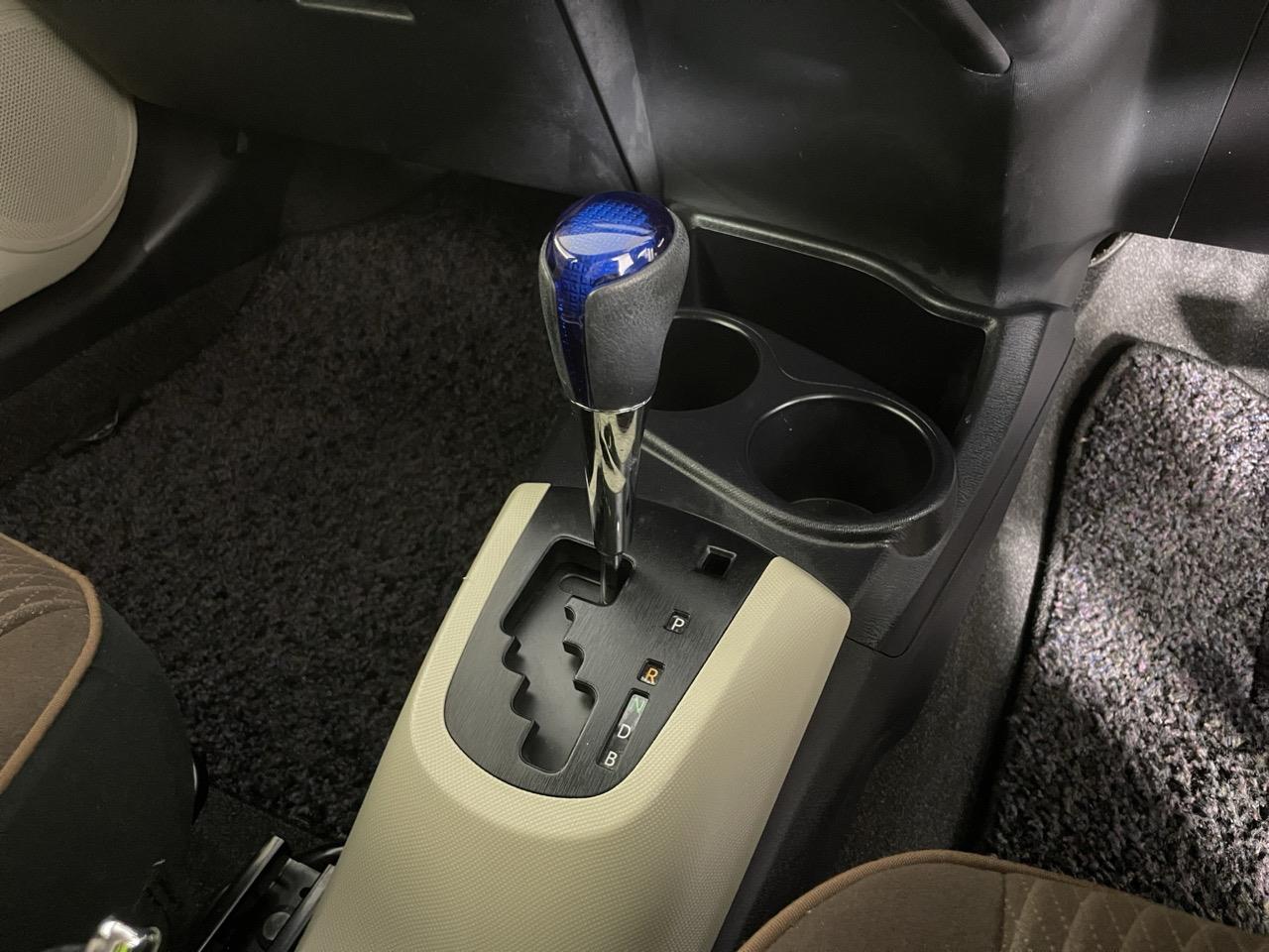 2013 Toyota Aqua G Hatchback REVERSING CAMERA + AUTO LIGHTS + PUSH START