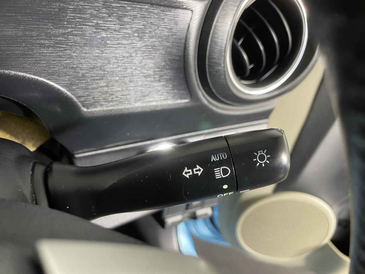 2013 Toyota Aqua G Hatchback REVERSING CAMERA + AUTO LIGHTS + PUSH START