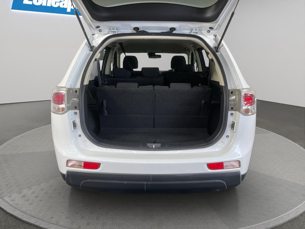 2013 Mitsubishi Outlander 24G Safety Package RV/SUV 4WD + REVERSING CAMERA + PADDLE SHIFT