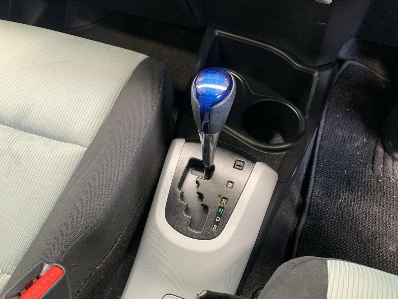 2013 Toyota Aqua S Hatchback PUSH BUTTON START + AUTO LIGHTS + REVERSING CAMERA