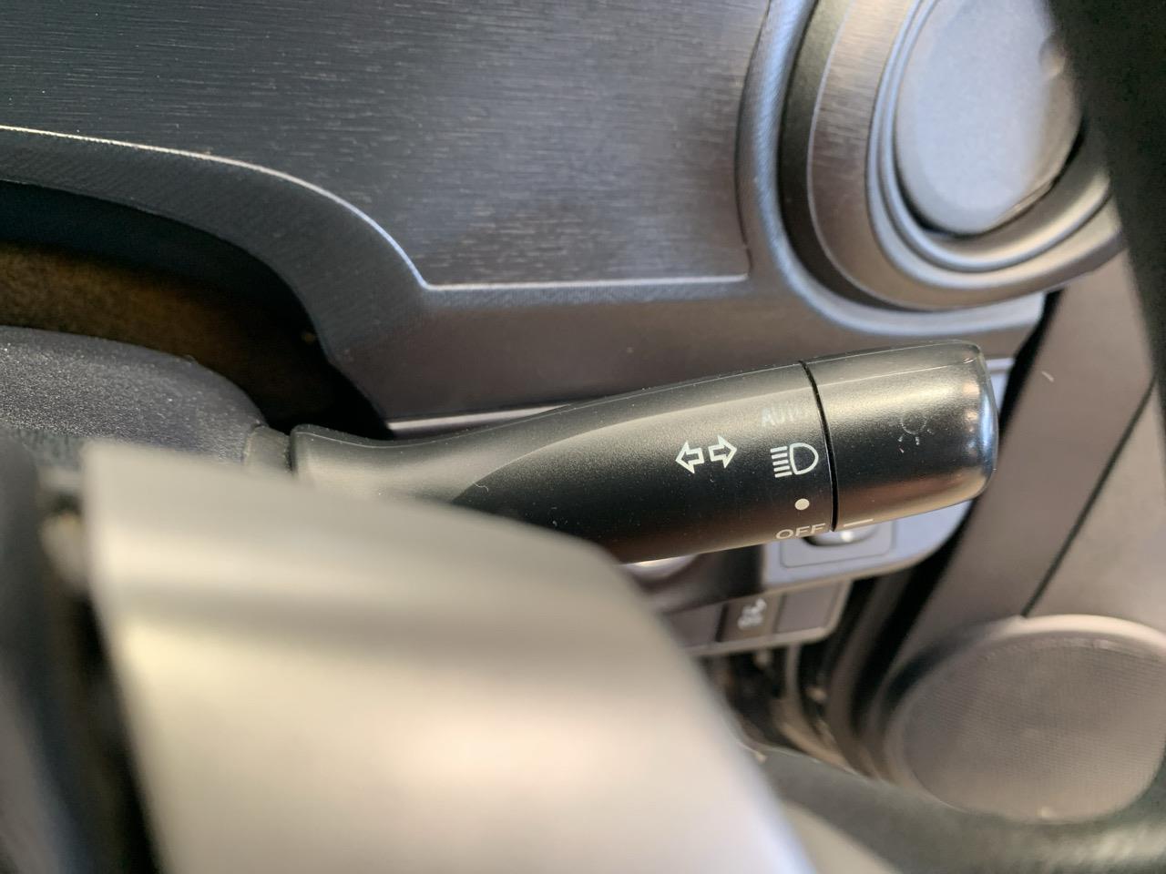 2013 Toyota Aqua S Hatchback PUSH BUTTON START + AUTO LIGHTS + REVERSING CAMERA