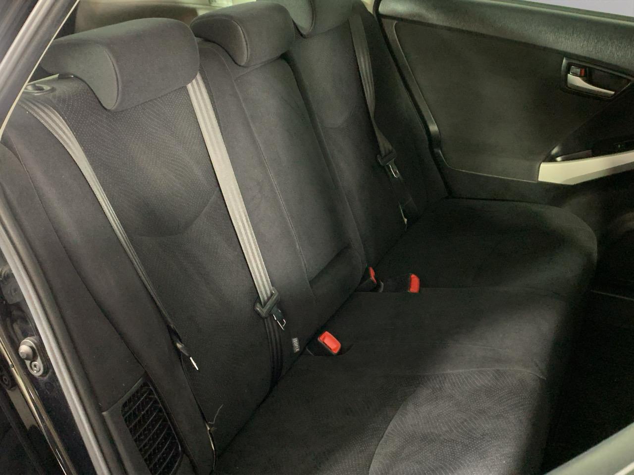 2013 Toyota Prius S Hatchback PUSH BUTTON START + AUTO LIGHTS + REVERSING CAMERA