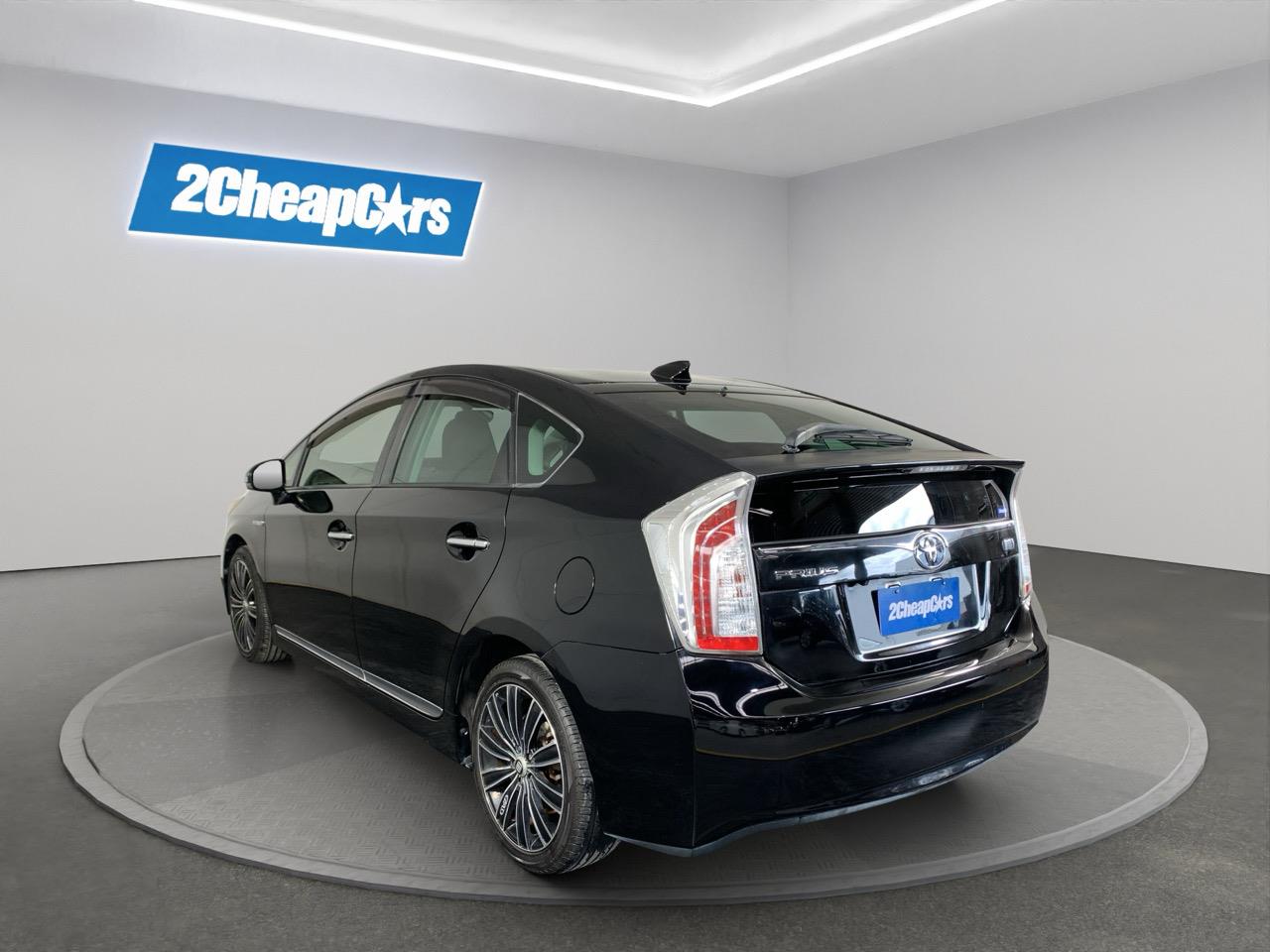 2013 Toyota Prius S Hatchback PUSH BUTTON START + AUTO LIGHTS + REVERSING CAMERA